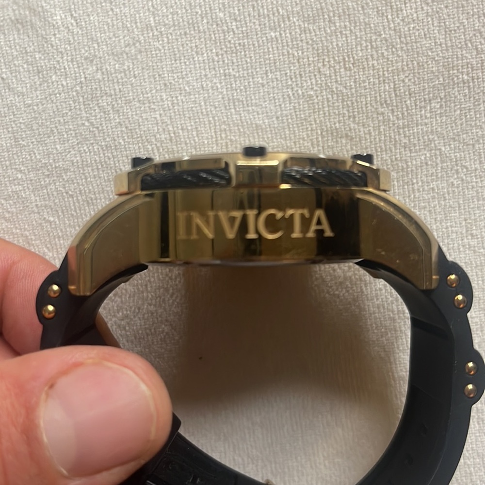 Invicta Bolt - Picture 5 of 5